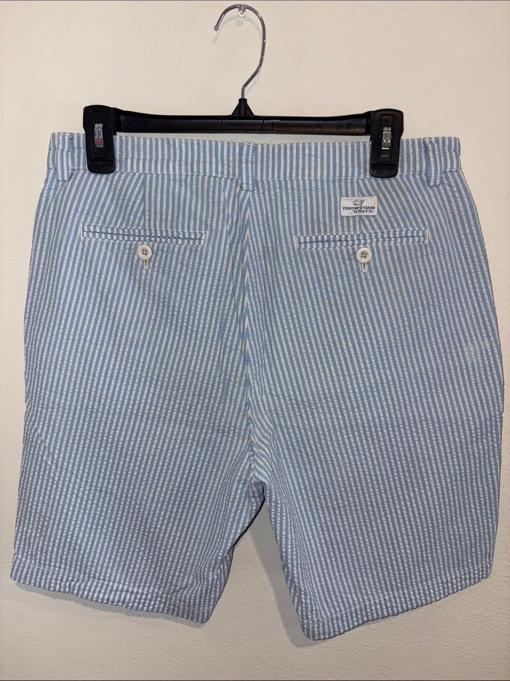 Vineyard Vines blue & white striped seersucker club shorts 100% cotton 9” inseam